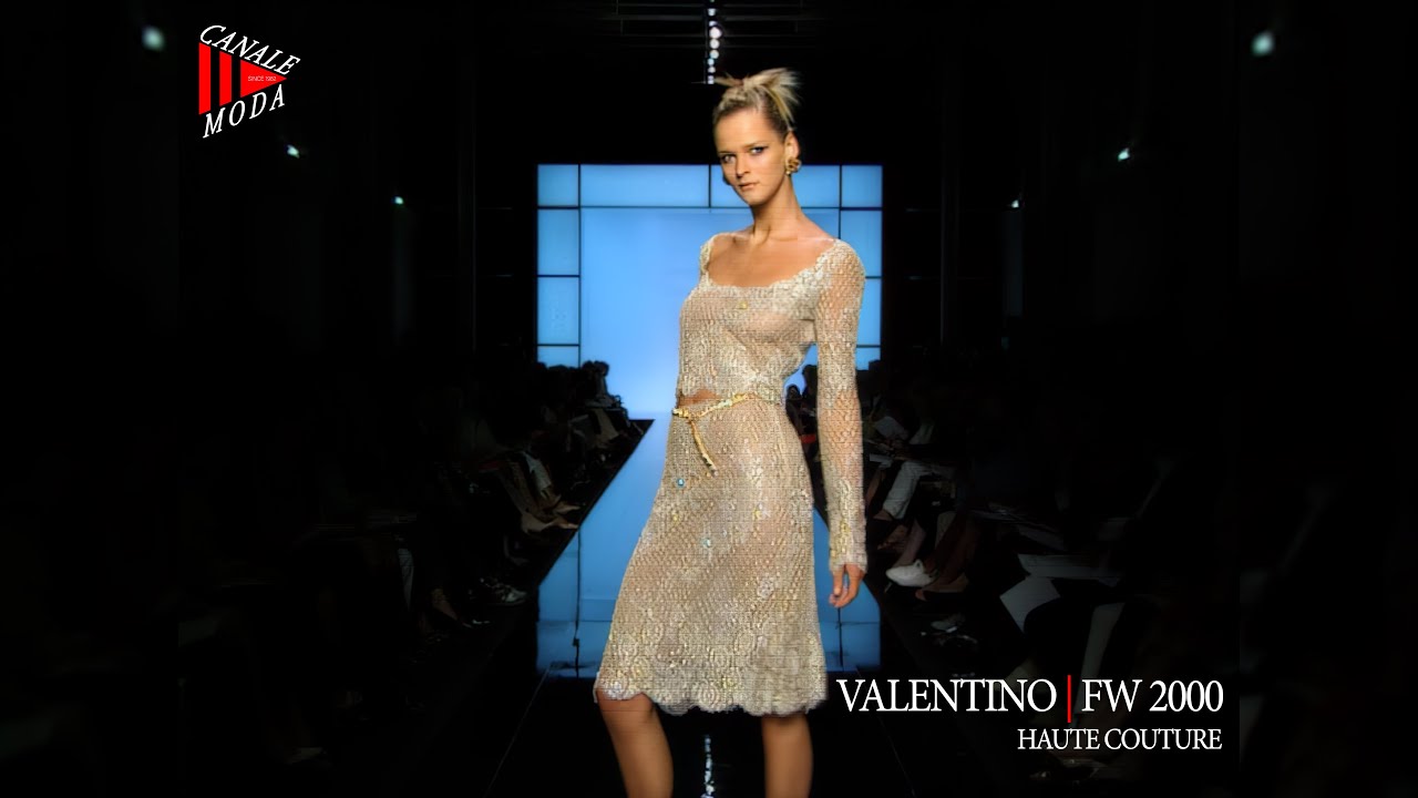 VALENTINO Haute Couture Fall Winter 2000 Paris 4K - Canale Moda