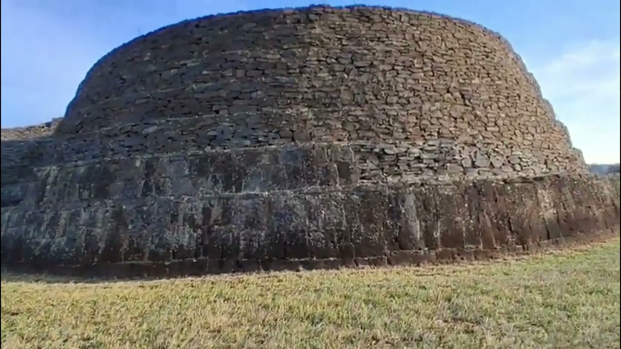 VISITANDO LAS YACATAS DE TZINTZUNTZAN MICHOACAN 