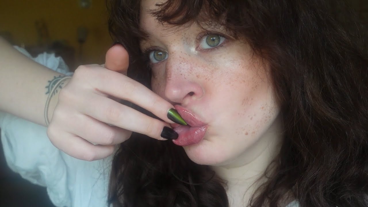 12 FAST and AGGRESSIVE mouth sound triggers, no talking (ASMR)