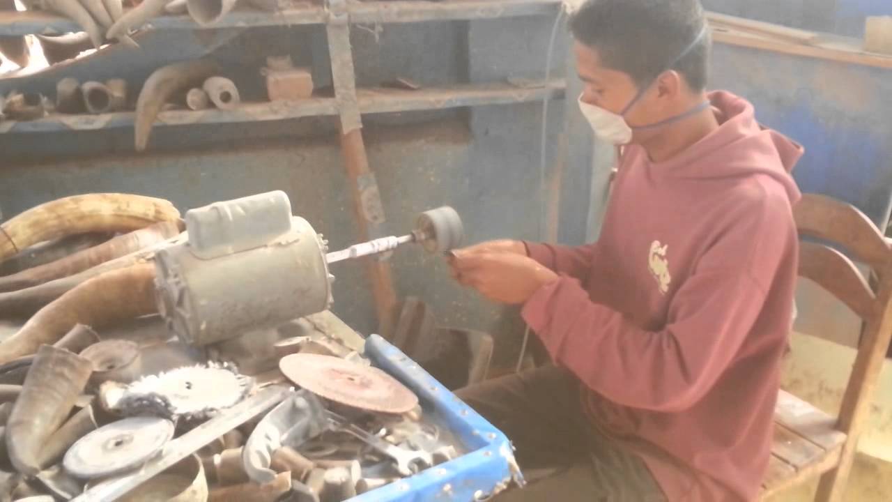 Fabrication d'une petite cuillère en Corne de Zébu