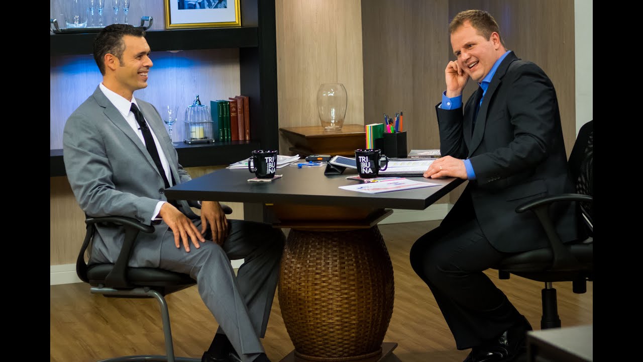 Entrevista com angiologista e cirurgi&atilde;o vascular sobre varizes