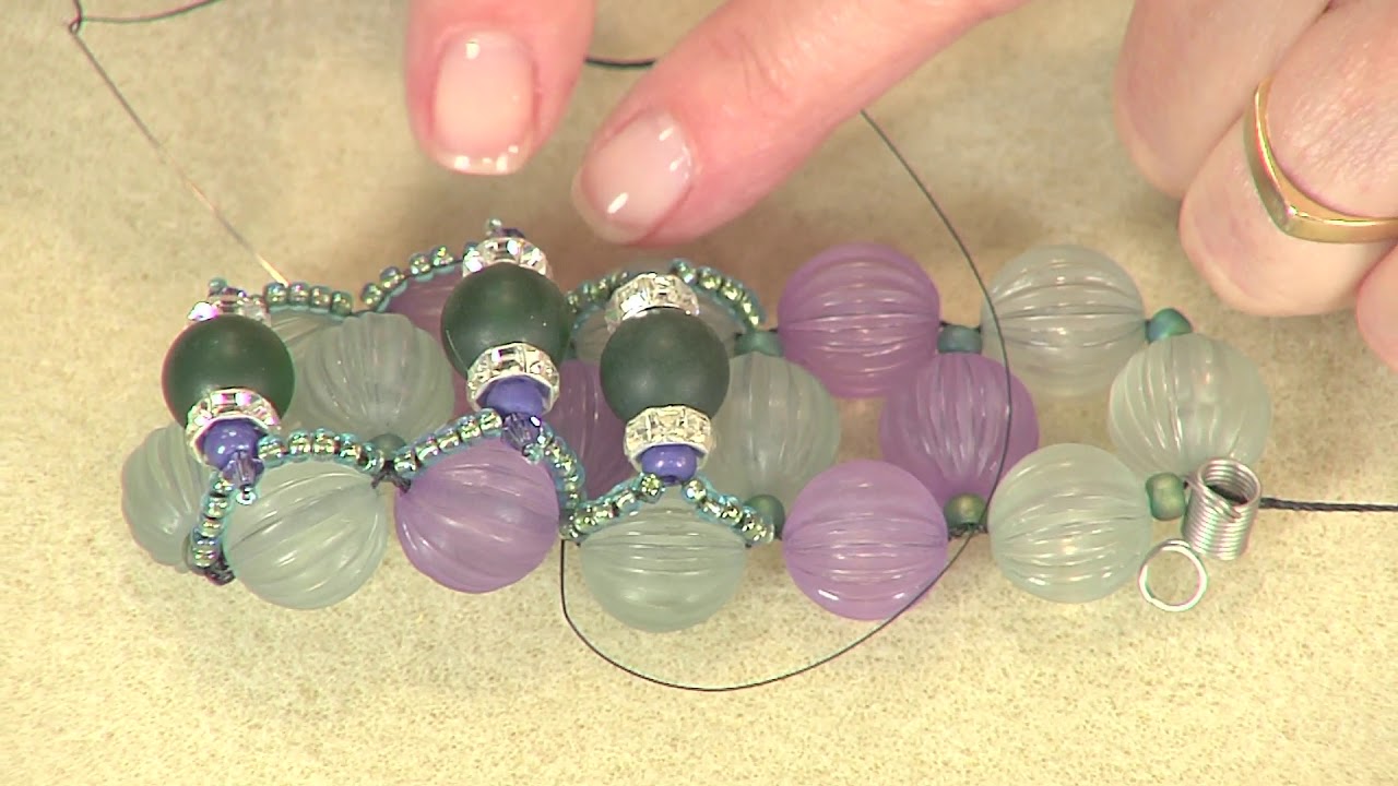 Unconventional jewelry using stitching on Beads, Baubles and Jewels with Leslie Rogalski (2103-2)