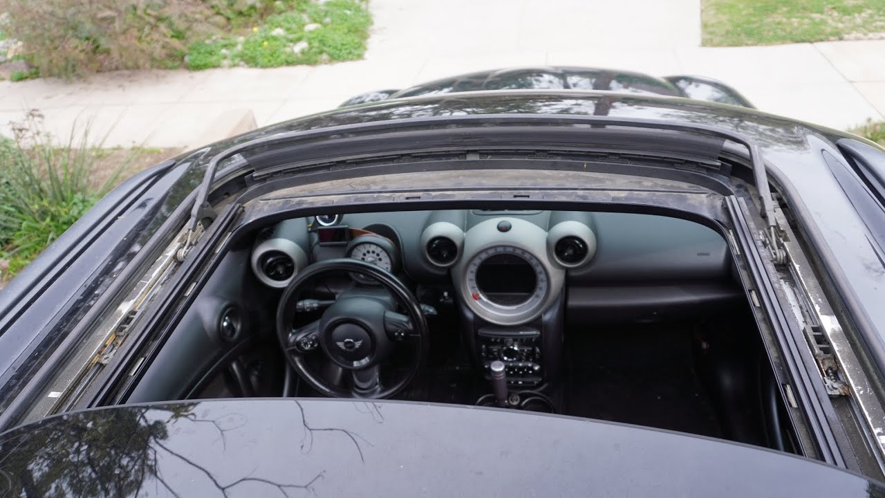How to test and clean MINI Countryman R60 2010-2016 Sunroof Drains