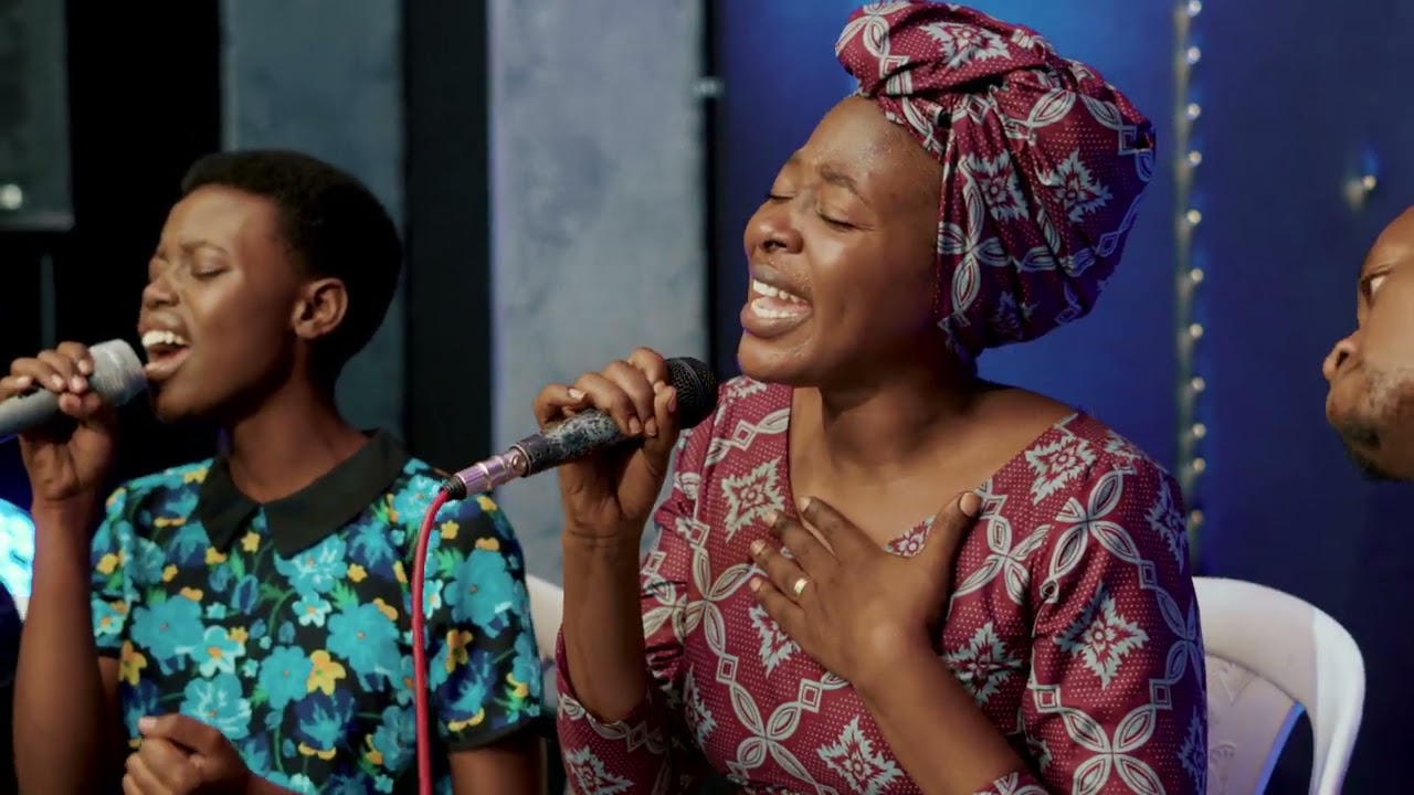 PRAISE AND WORSHIP SESSION WITH MATHOUCELLAH