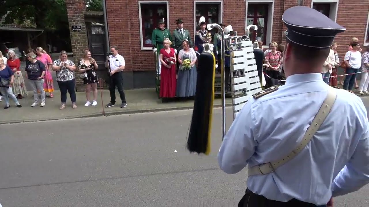 Schützenfest am 08. Juli 2024 in Hemmerden: Die Königsparade