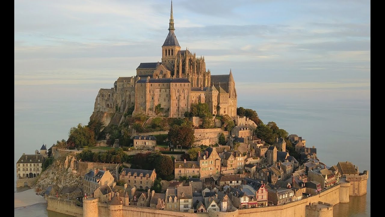 Le Mont Saint Michel - La Merveille - l'abbaye gothique et romane