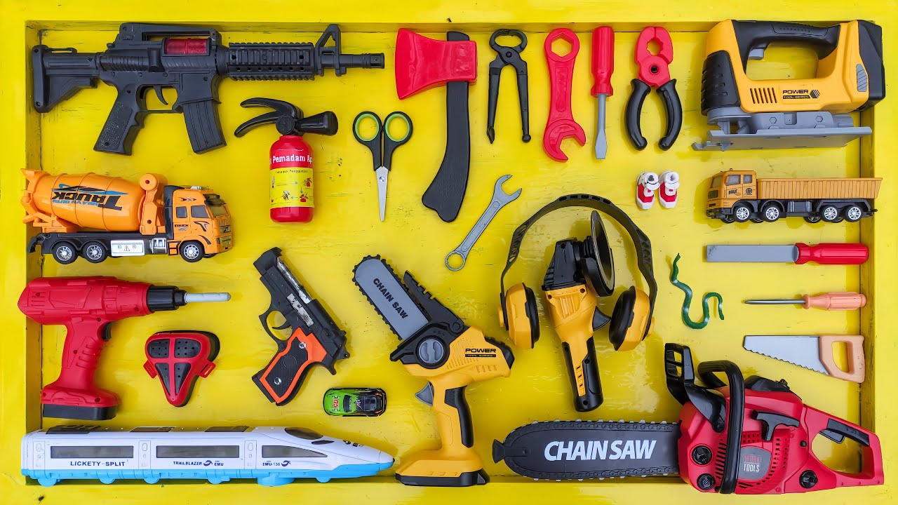 Collection of Repair Tools, Elektrik Drill, Electric Saw, Hammer With Wriench,Pliers,Hacksaw