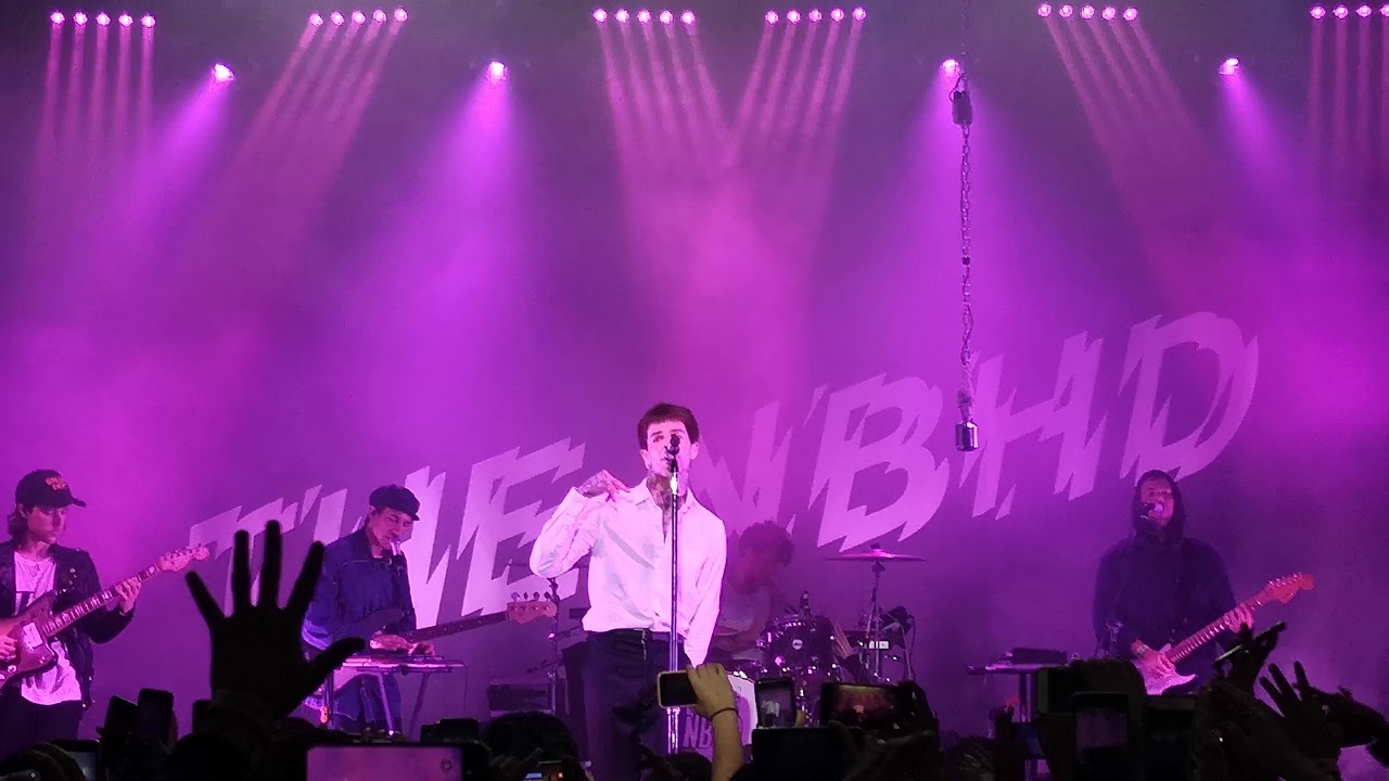 The Neighbourhood - Daddy Issues (Live at Domos Art)