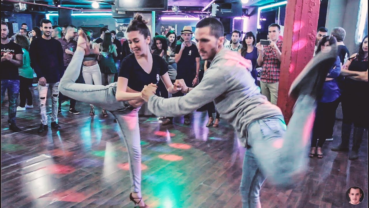 Ofir And Ofri @Social Sensual bachata dance [ Baila Conmigo]