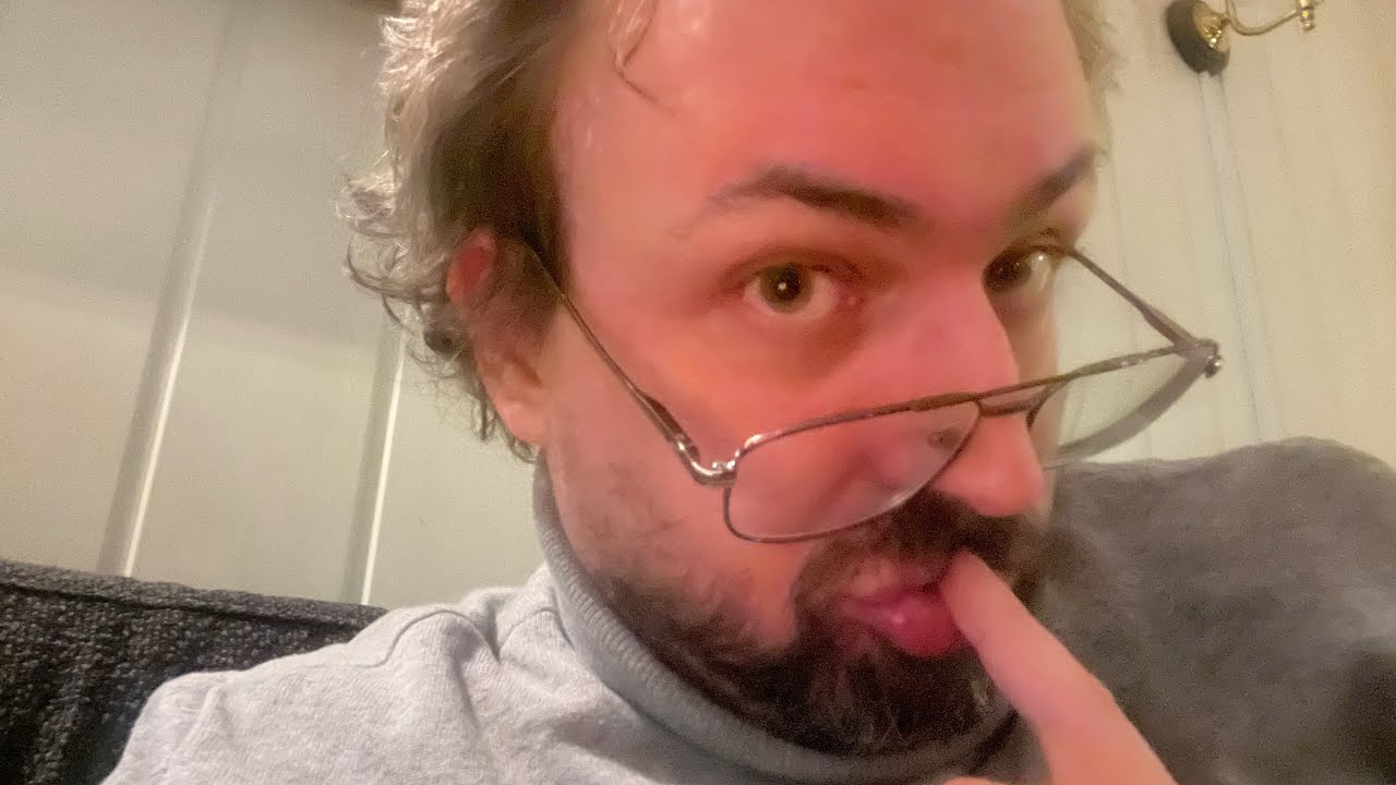 Reacting to an american living in Norway