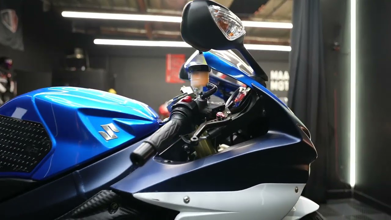 2011 Suzuki GSX-R 750 / Walk Around Clip