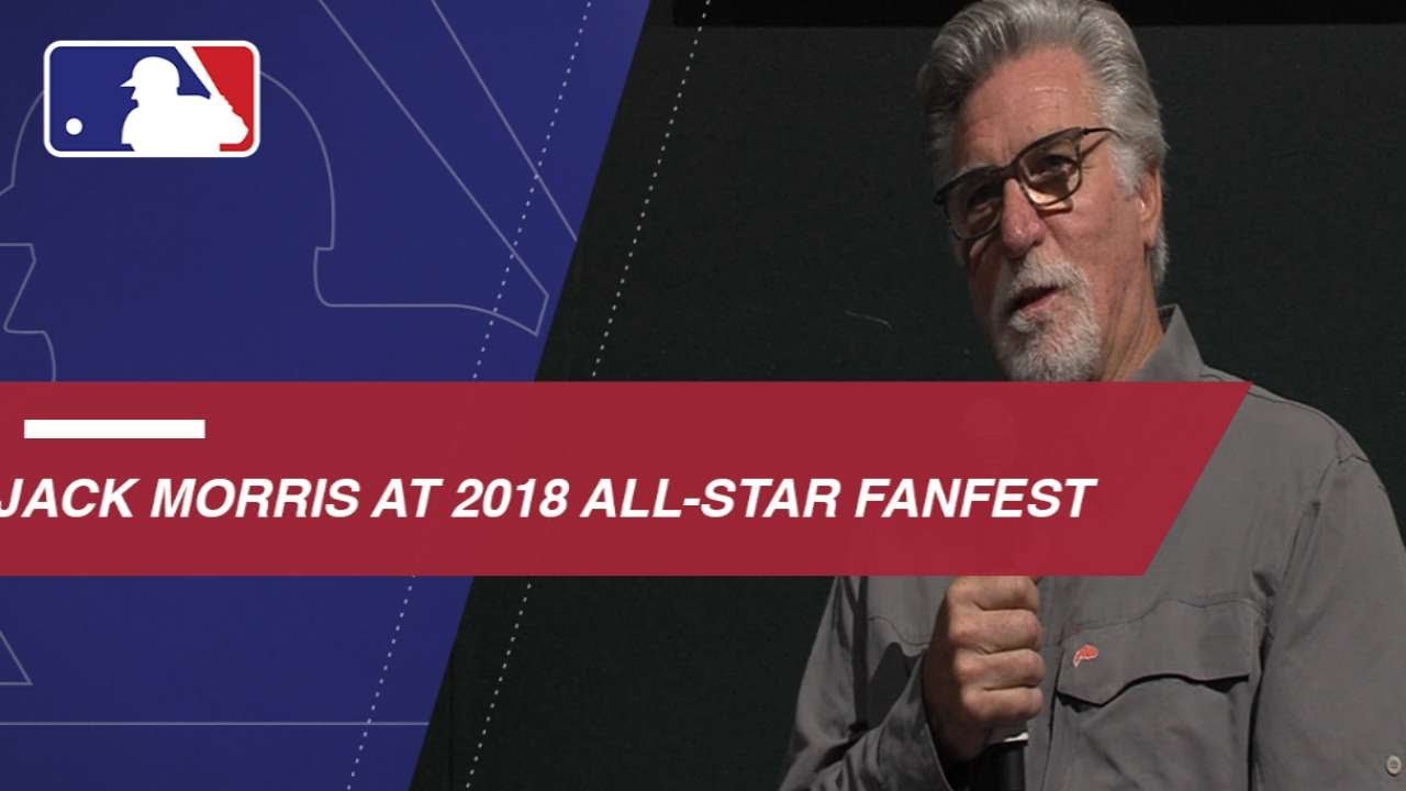 Jack Morris participates in a Q&A at FanFest