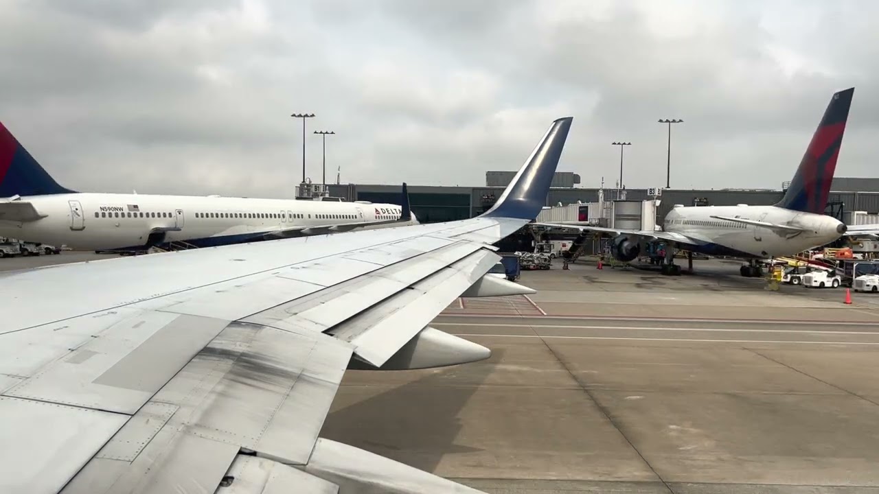 Delta 757-2Q8  ATL to JAX