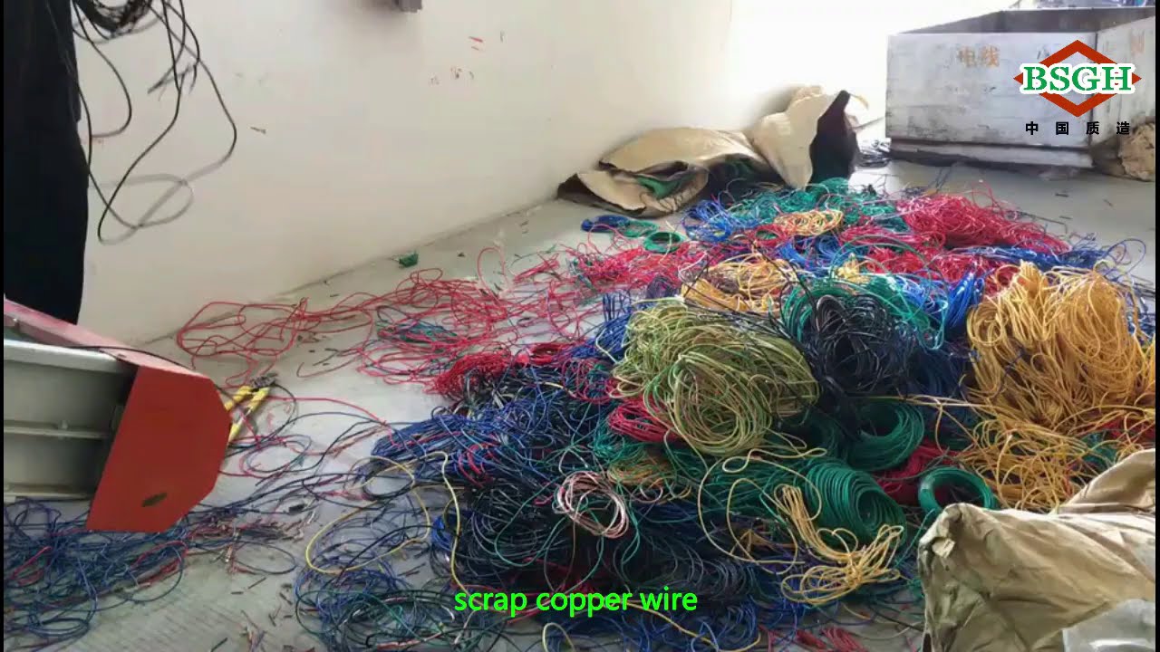 How does a copper wire granulator work?