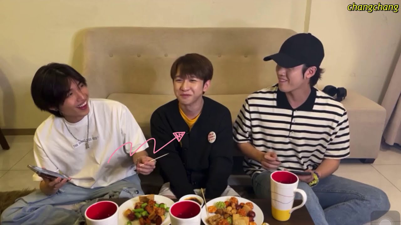 CoDu and Vũ Thịnh (You Are Ma Boy) live on Facebook