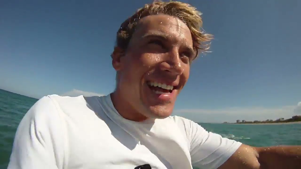 Pro Damien LeRoy, kiteboarding in no wind .mp4