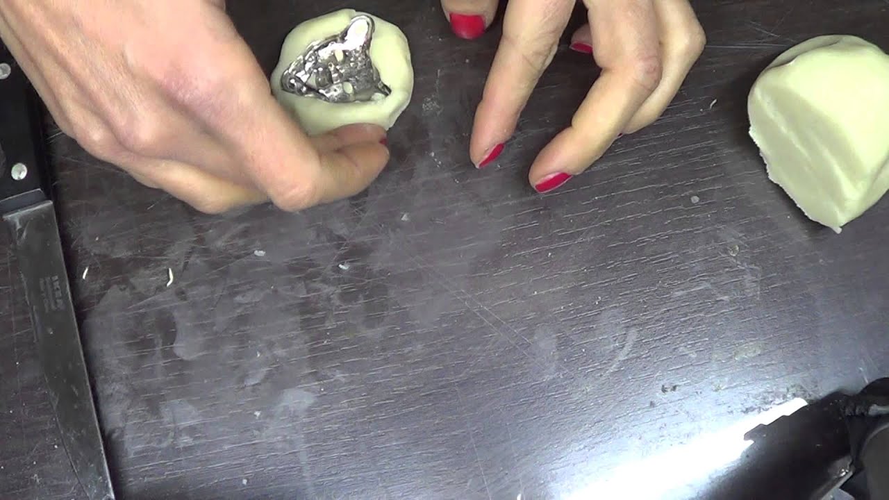 come creare uno stampo con silicone e farina