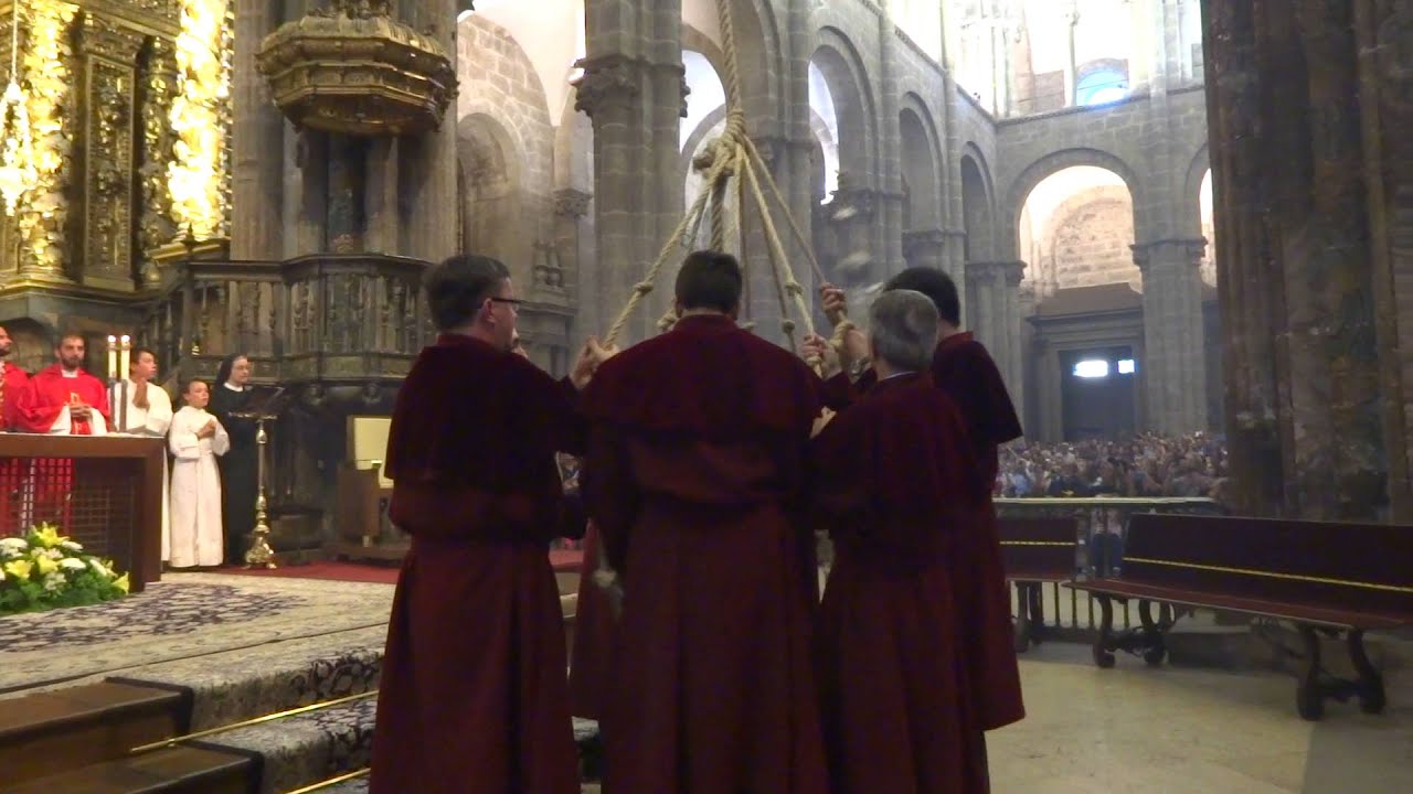 Botafumeiro, Misa del Peregrino.  Santiago de Compostela (June 26, 2015)