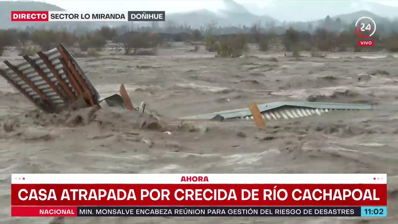 Impactante video de vivienda siendo arrastrada por río Cachapoal | 24 Horas TVN Chile