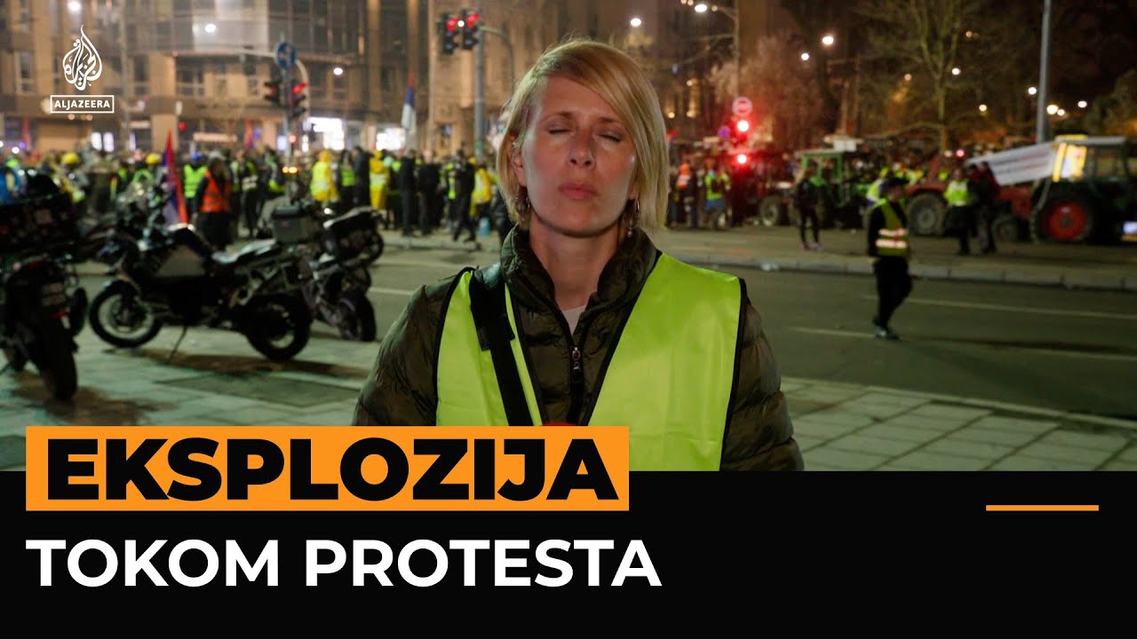 Trenutak kada se tokom protesta u Beograd čula jedna od eksplozija kod Narodne skupštine