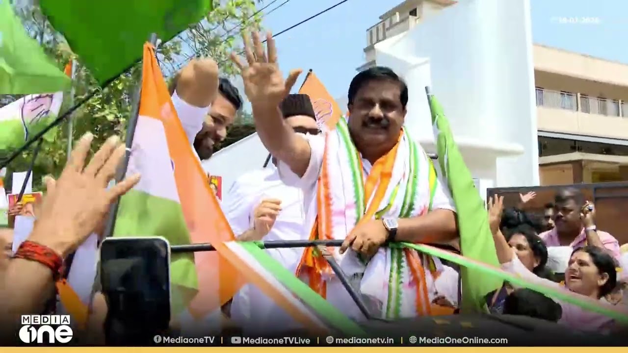 കെ. പ്രവീൺകുമാറിനെ എടുത്തുയർത്തി ഷാഫി പറമ്പിൽ; റോഡ് ഷോയിൽ നിന്നുള്ള കാഴ്ച | Shafi Parambil