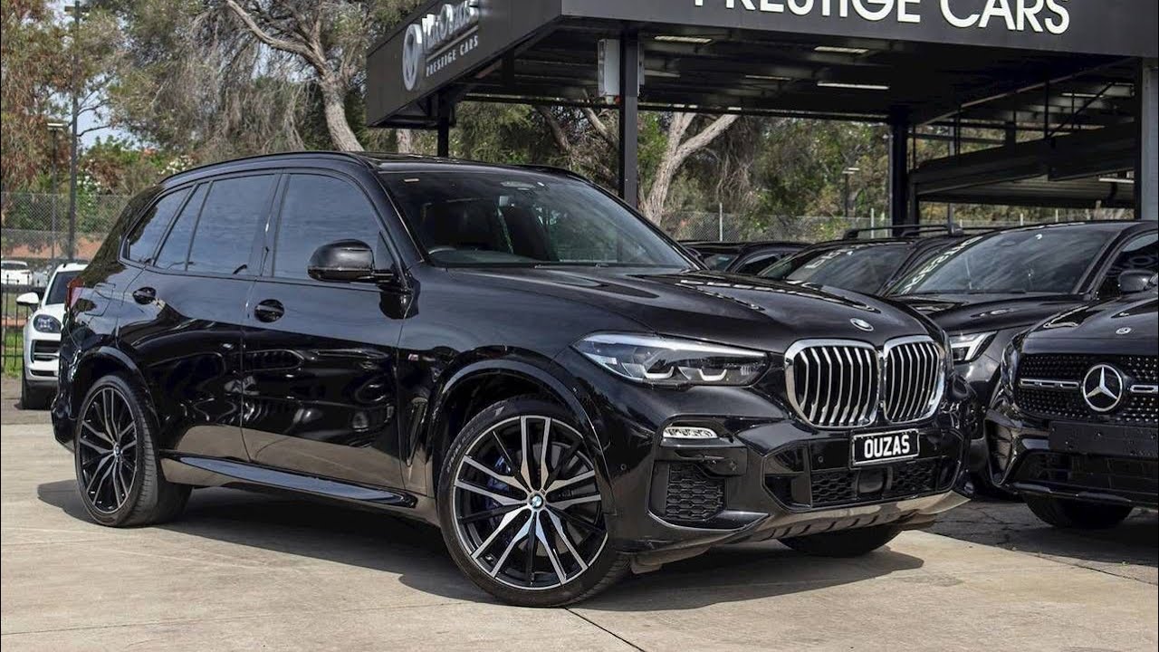 2019 BMW X5 xDrive30D @ Max Ouzas Prestige 