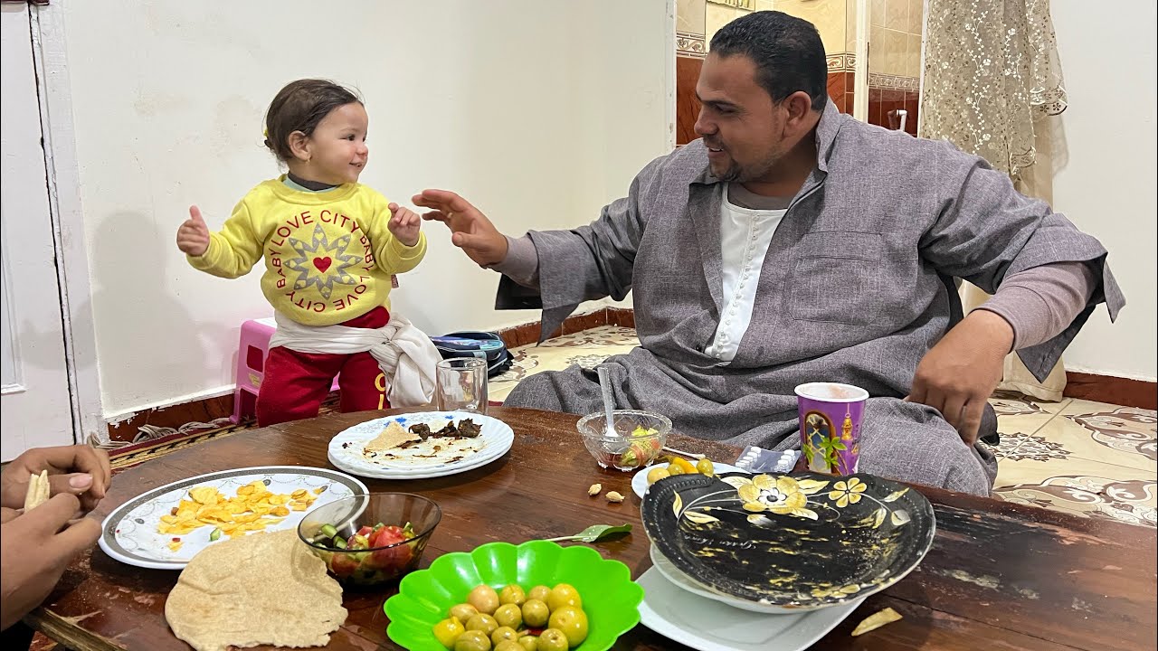 تعالو اتفرجو ابو عبده بيعلم بنته ياسمين الرقص 💃 جبنا لبس العيد للعيال ومنستش أمي أنها الام يا ساده