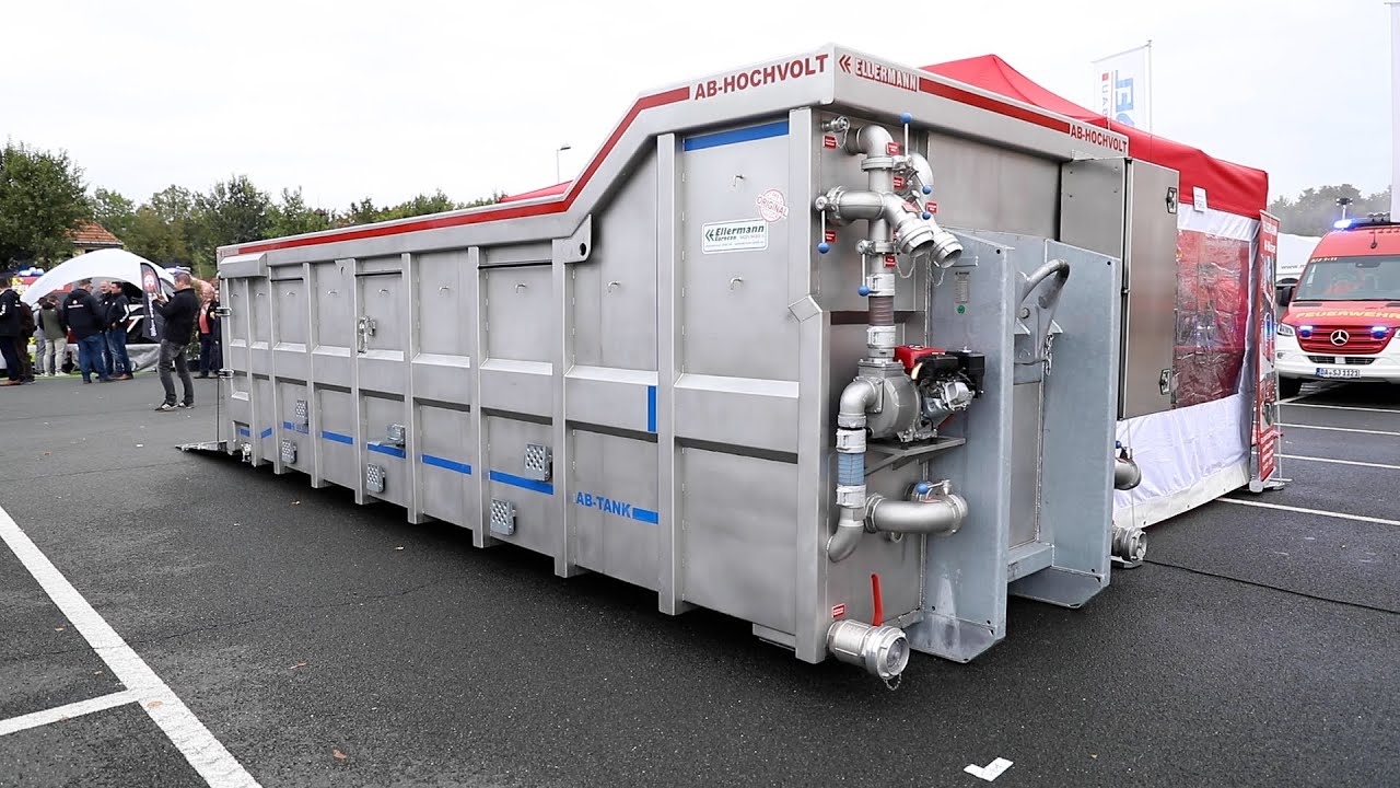 FLORIAN 2020: Elektroautos löschen mit der RED BOXX