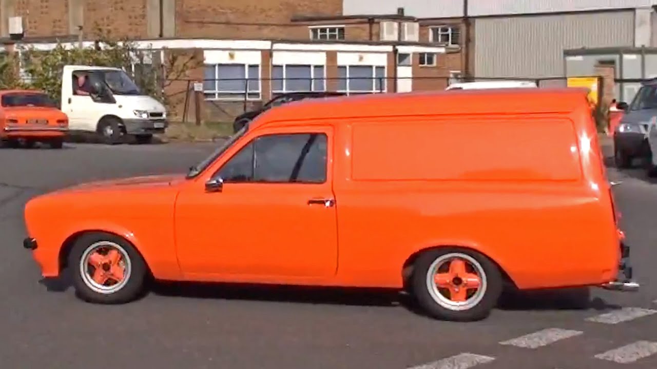 Mk2 Escort Van Burnout Leaving a Car Meet