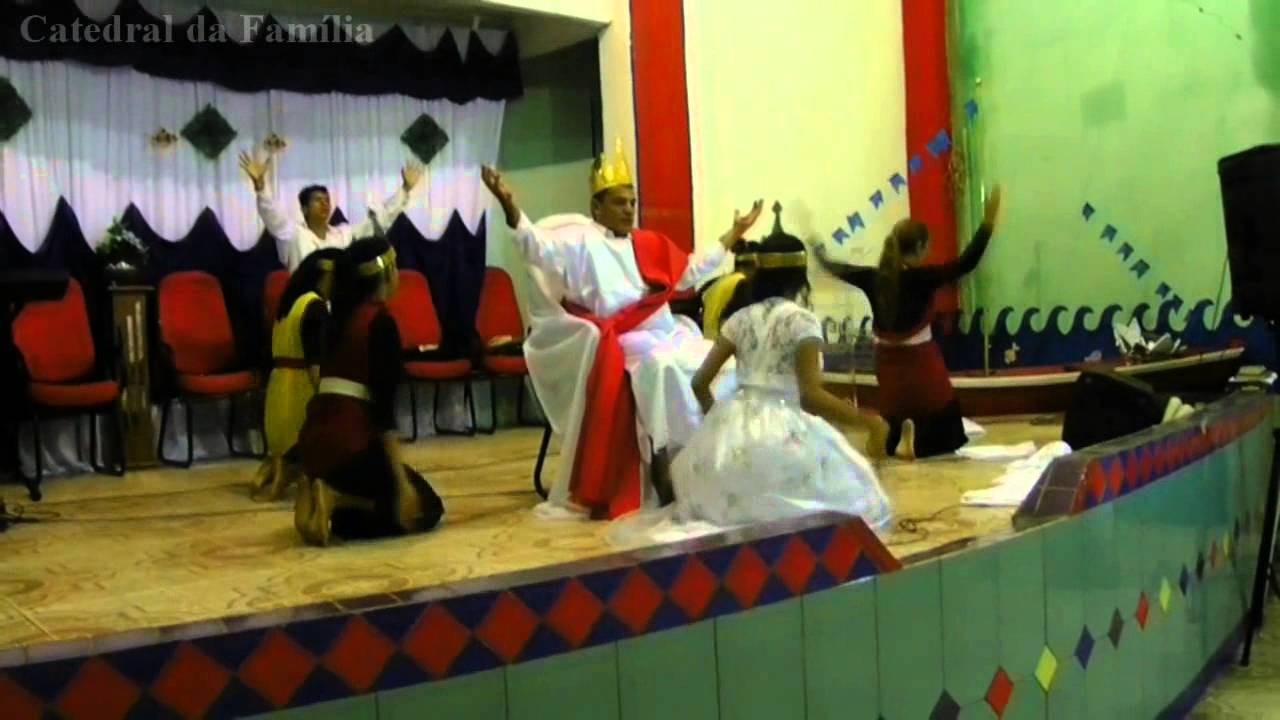 Peça Nos Braços do Pai