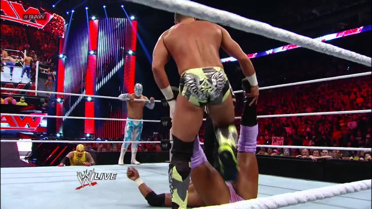 Rey Mysterio, Sin Cara, Tyson Kidd & Justin Gabriel vs. The Prime Time Players, Epico & Primo - 8-Ma