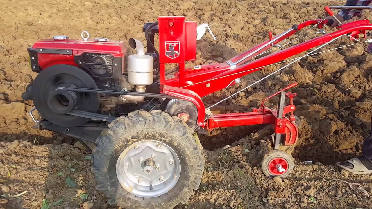 Motocultor Kentavr 12.5 cp Diesel la arat in conditii extreme de secetă și pământ bătătorit.