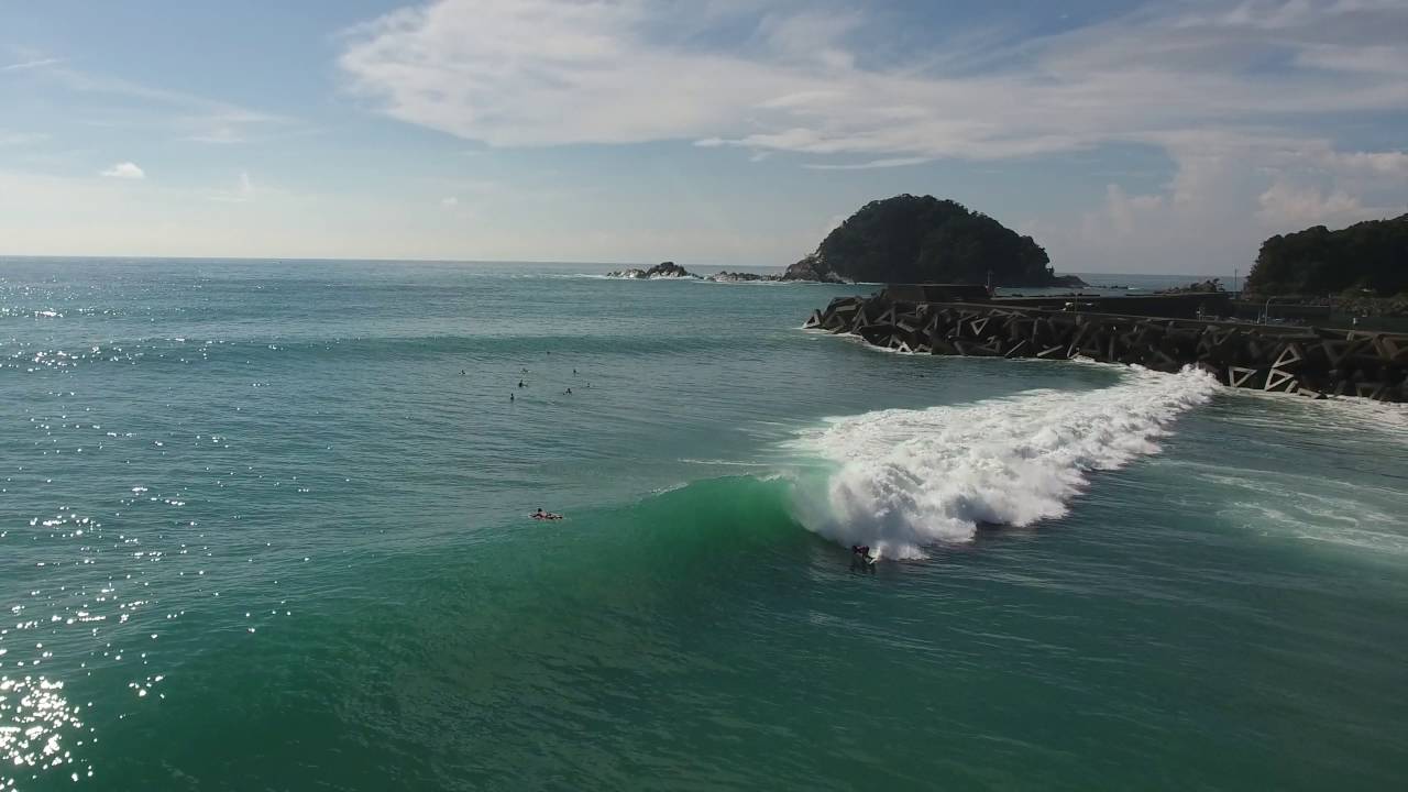 Drone Surfing Footage KAIFU RIVER - 四国徳島海部川 サーフィン空撮映像