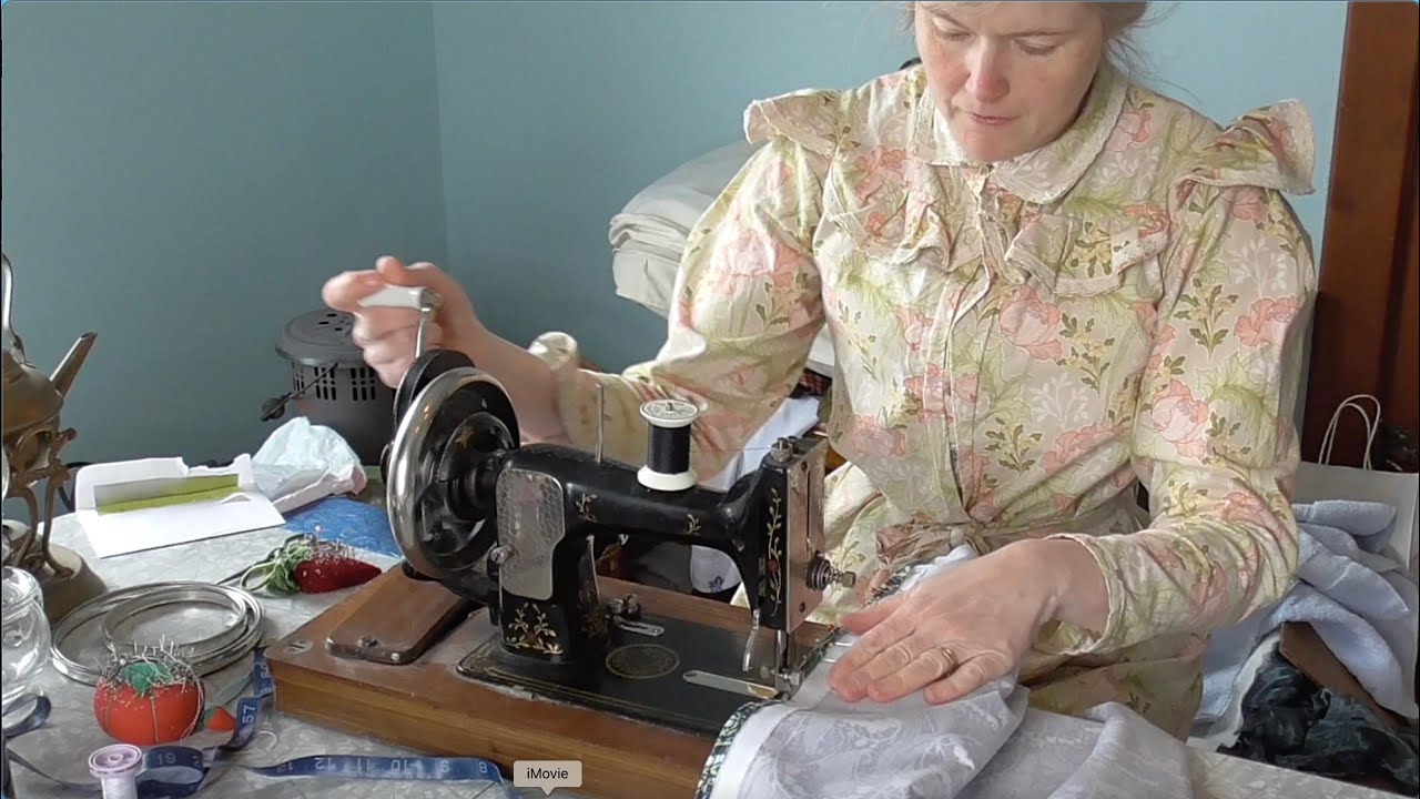 Sewing Machine History: Some highlights, with visuals of my Little Vesta (History of everyday life)