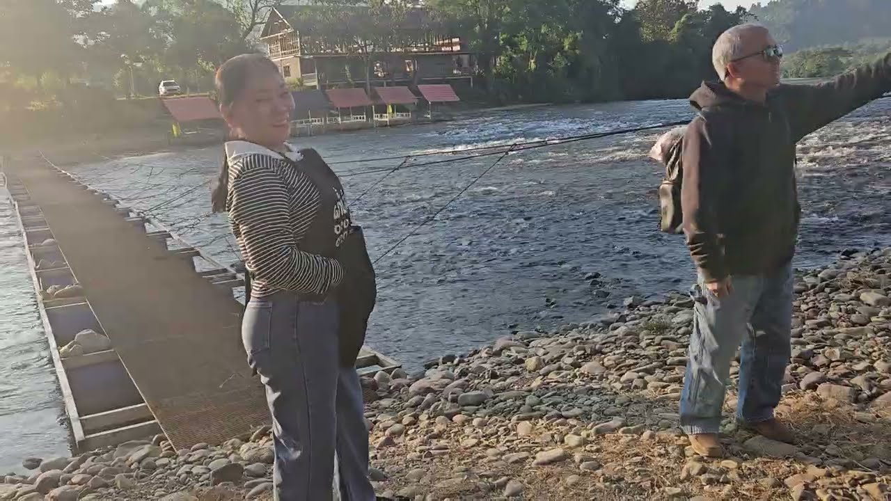 ຫາດຜາຕຶ້ງເມືອງເຟືອງ.