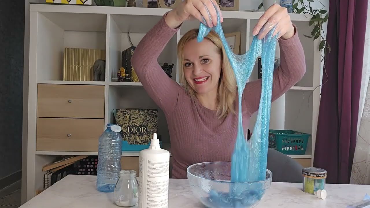 un baril slime méga pailleté dans une bouteille 3 ingrédients