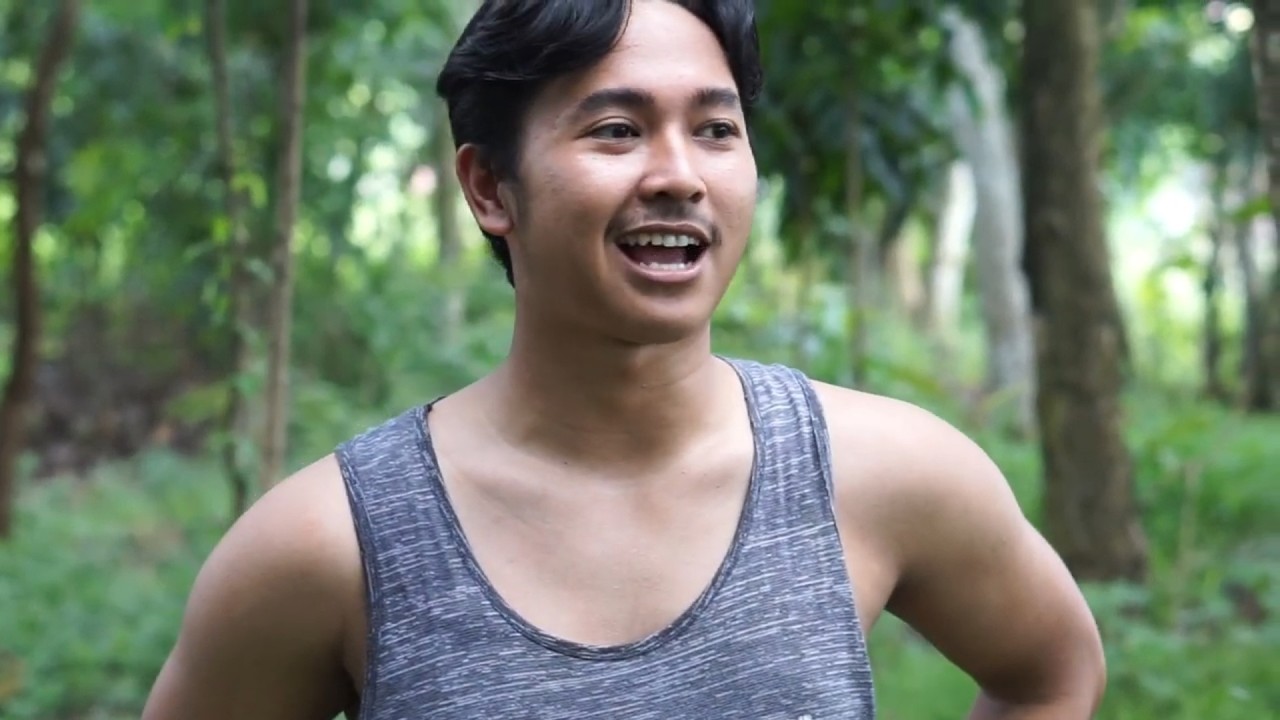 NIKMATNYA HIDUP DI DESA MAIN KE KEBUN SAMBIL MENIKMATI NASI LIWET SEADANYA 