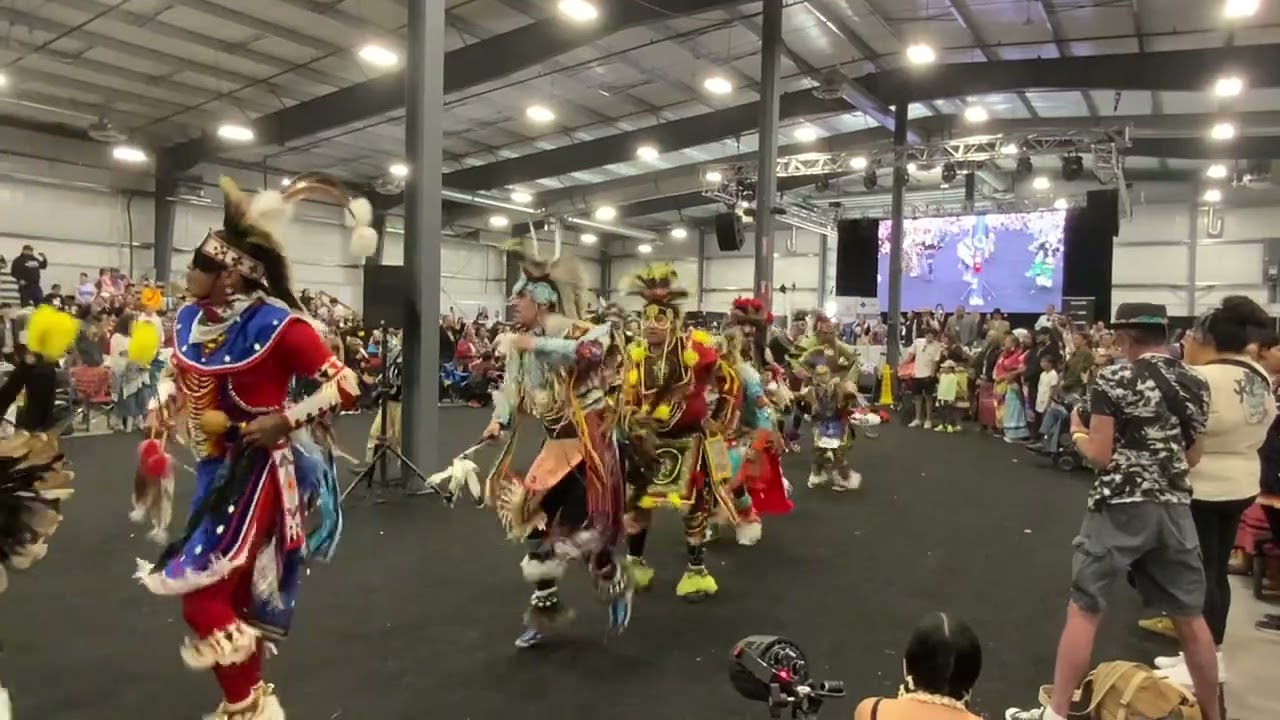 Manito Ahbee 2024 - Wab Kinew Chicken Dance Special Grand Entry