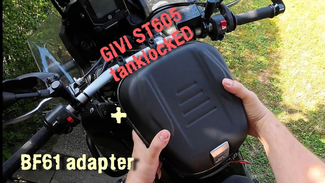 Unboxing and fitting tankbag Givi ST605 with BF61 adapter ring on Tenere 700