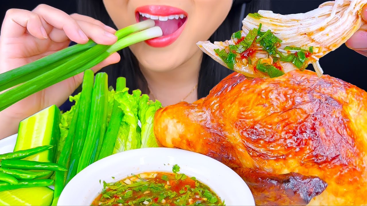 ASMR Green Onions & Roasted Chicken DIPPED in Spicy Fish Sauce (Eating Sounds) ASMR Phan