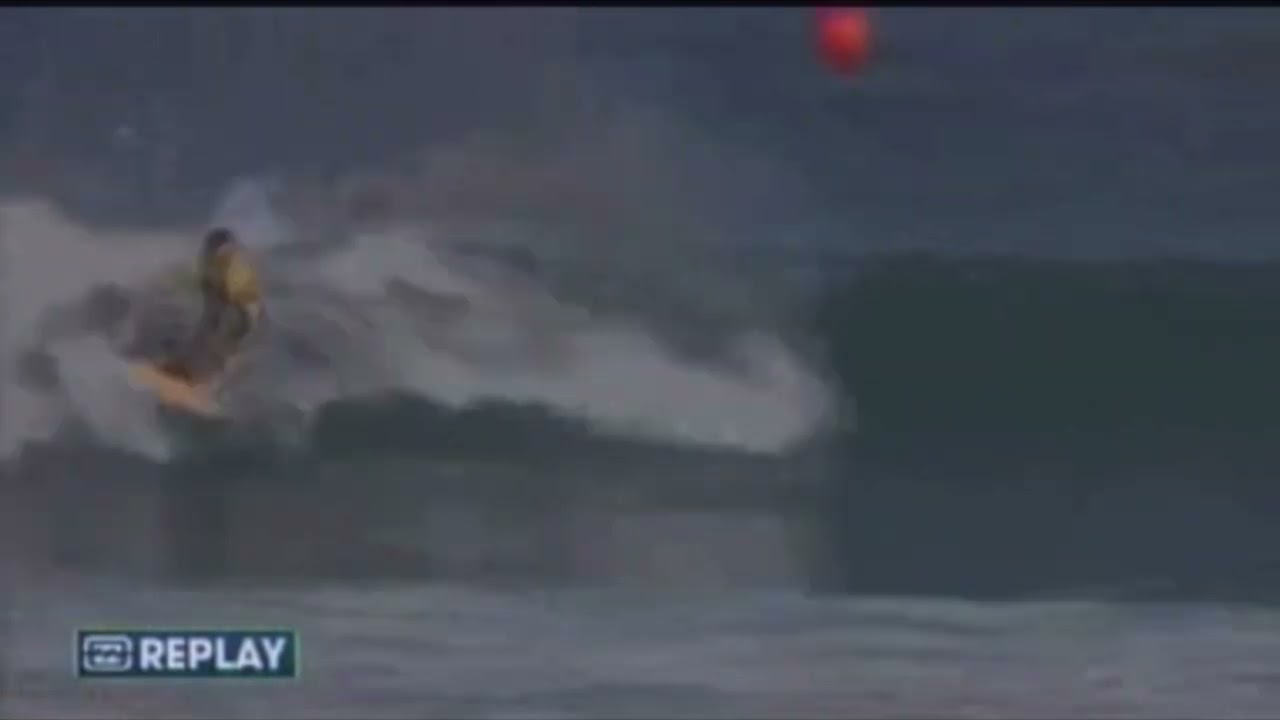 Surf - Mick Fanning x Toby Martin - 2006 R3 WCT Mundaka (edit)