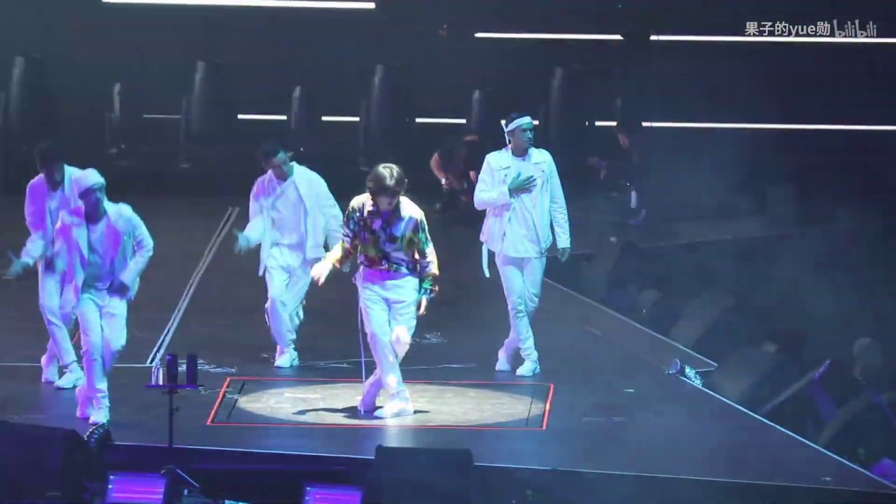 Kris Wu 190420 [Fancam] Dancing at Alive Tour in Nanjing 南京演唱会 吴亦凡 wuyifan