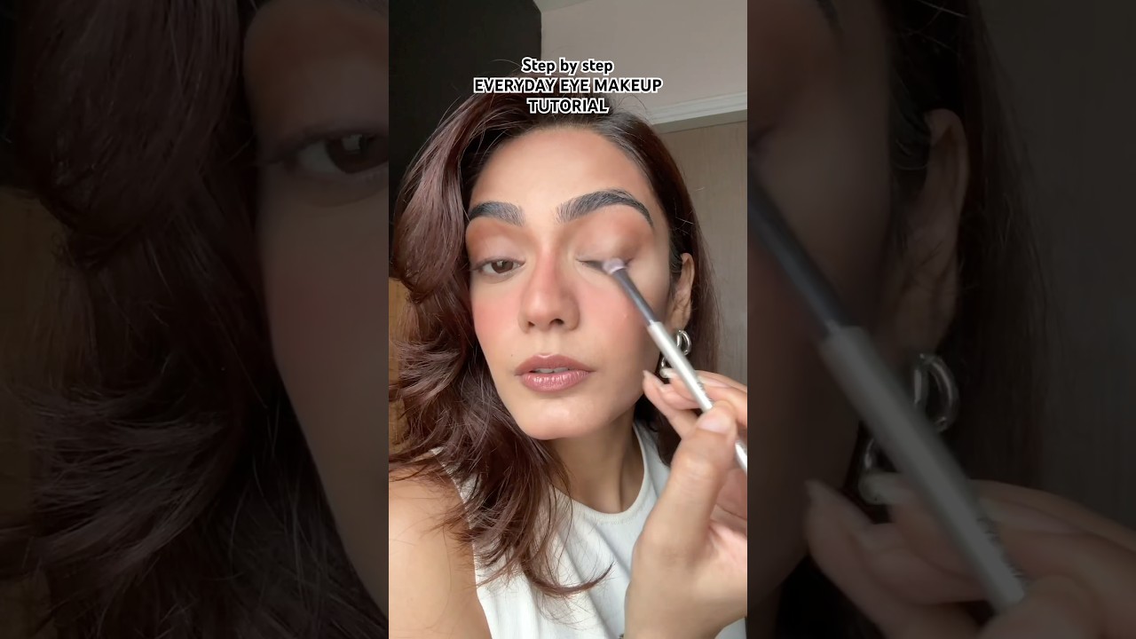 Step by step EVERYDAY *eyeshadow tutorial* for beginners