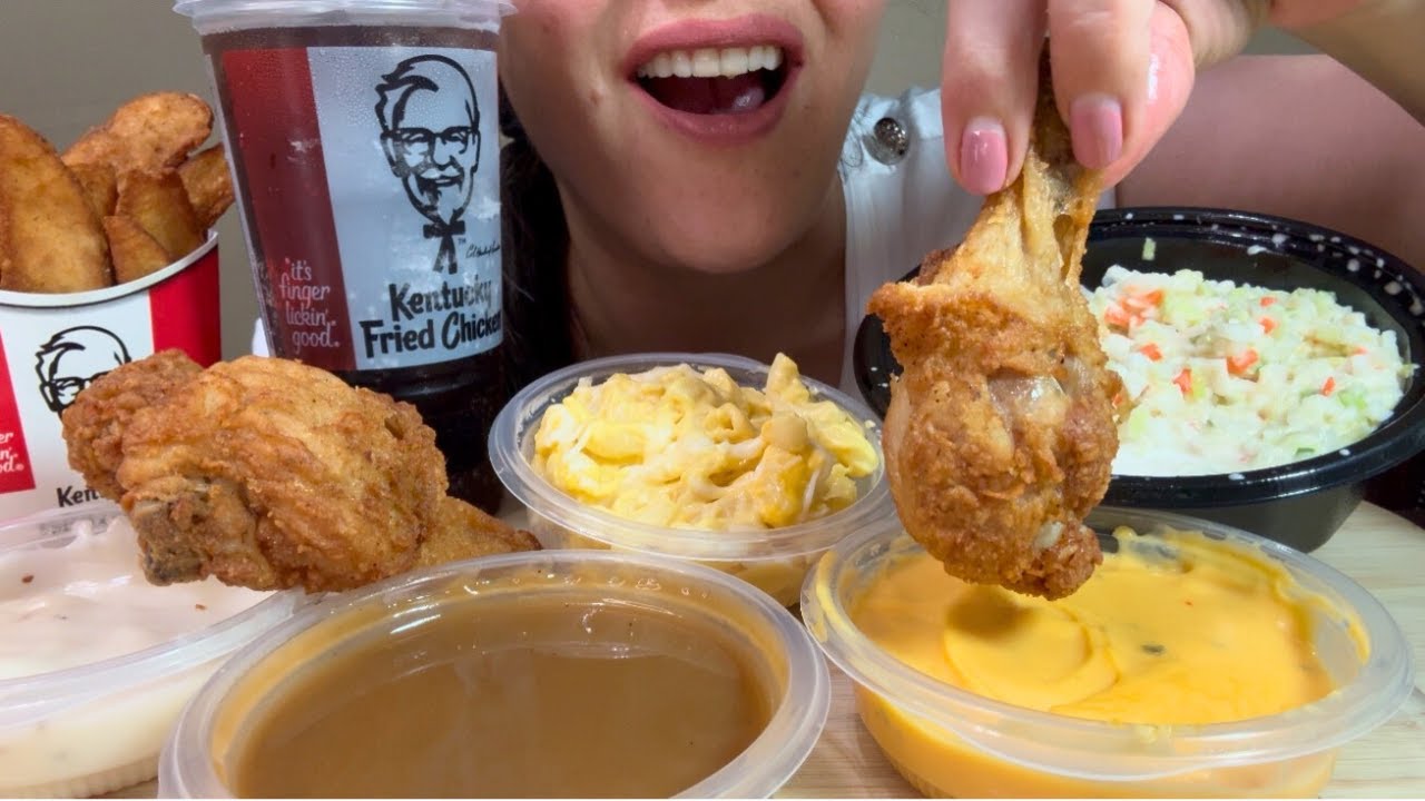 KFC FRIED CHICKEN + MAC N CHEESE + GRAVY FEAST FLIGHT l MUKBANG l ASMR EATING SOUNDS  l  DE Lets Eat