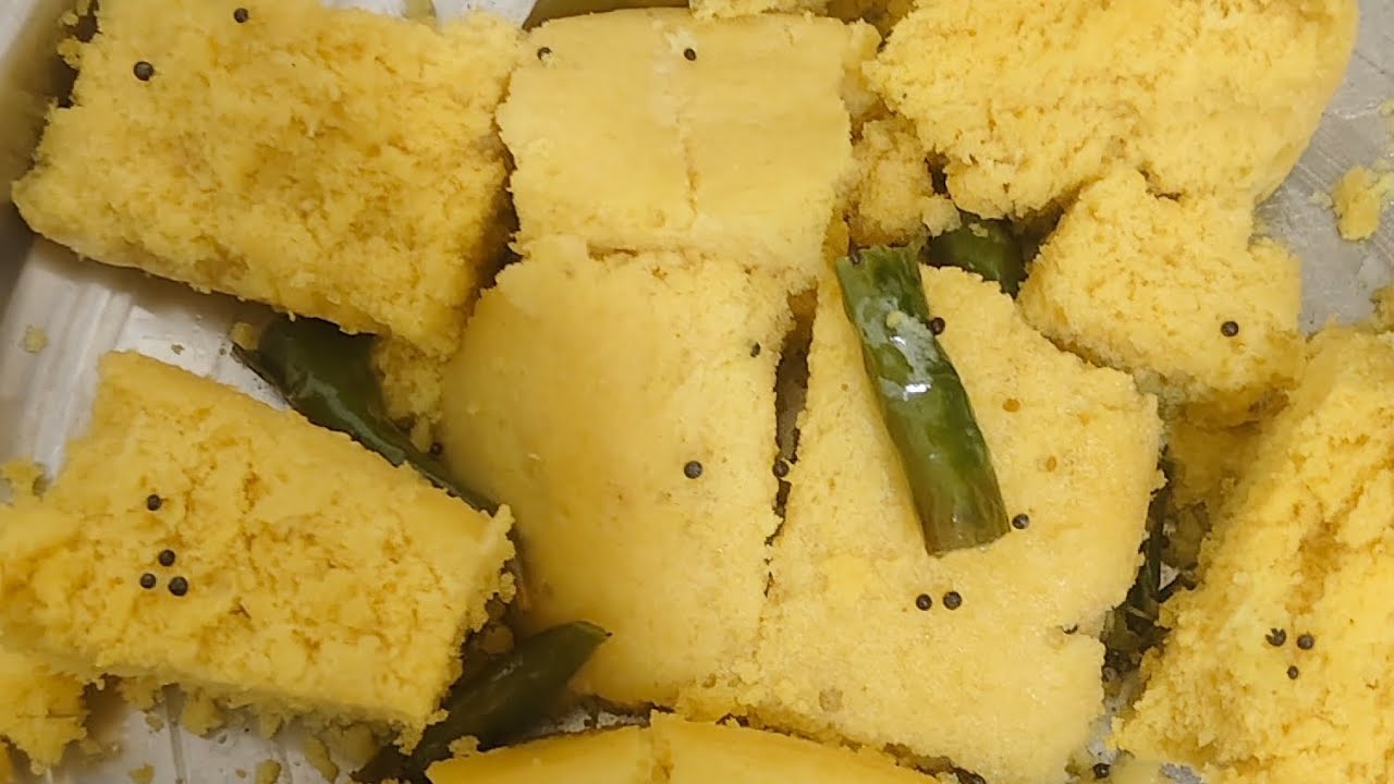 घरच्या घरी बनवा खमंग लुसलुशीत ढोकळा रेसिपी ! घर पे बनाये ढोकळा रेसिपी! Homemade Dhokala Recipe 