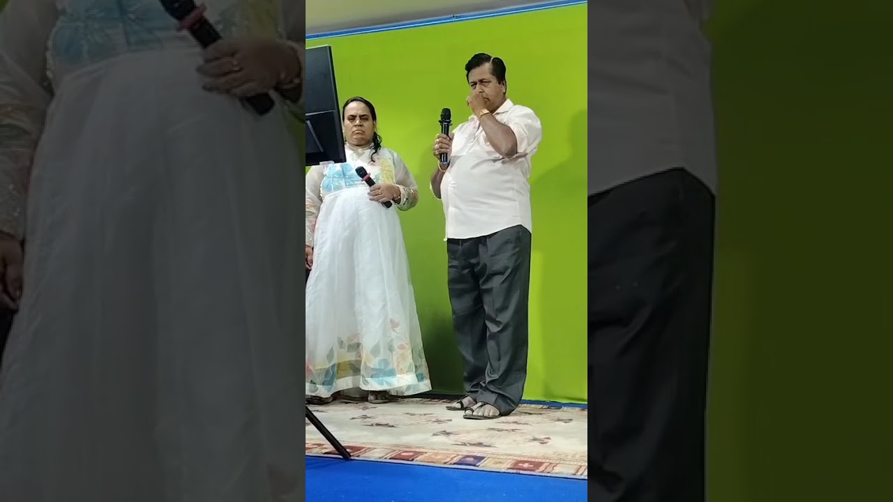 AAKASAMLO OKA TARA NATHO APARNA REDDU.