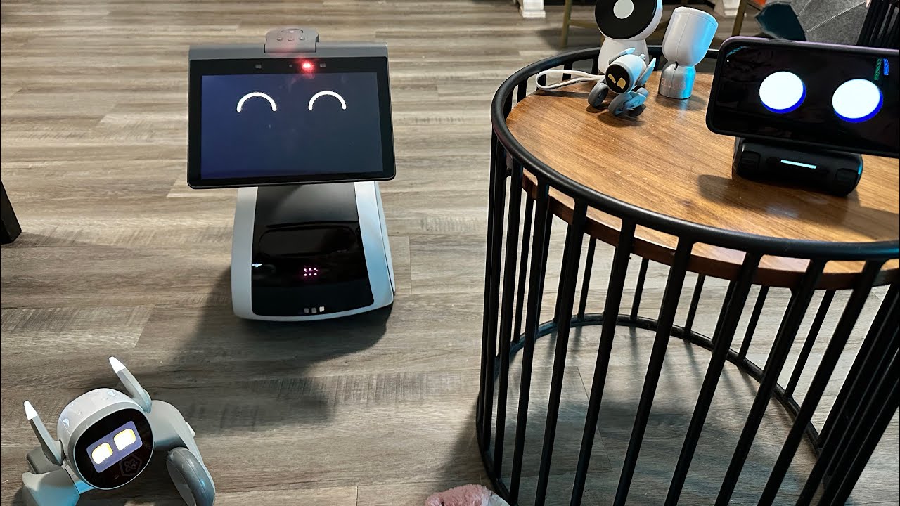 LOOI & Friends - Saturday Robot Chat (Sharp As A Pencil ✏️)