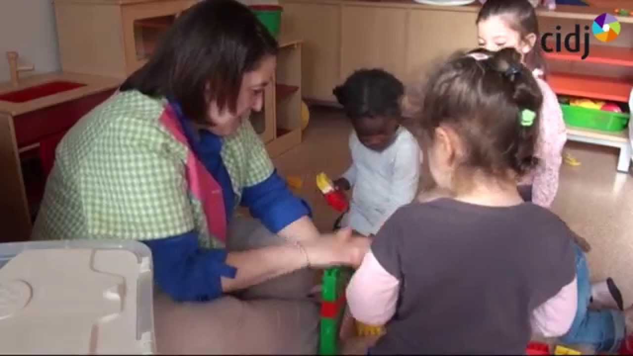 Assistante maternelle : 
