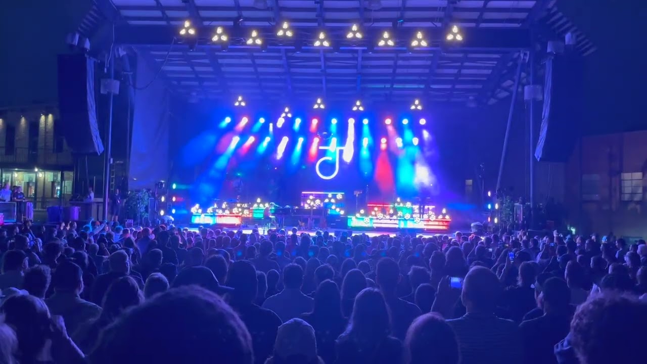 Jacob Collier - 100,000 Voices (Live in Charlotte, NC)