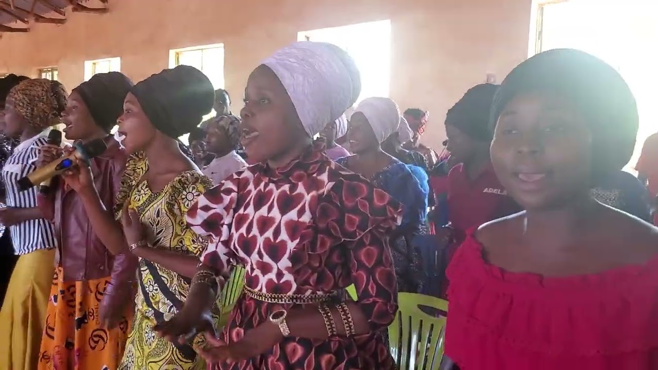 UMOJA kwaya Wapenda vyeo jinyenyekezeni